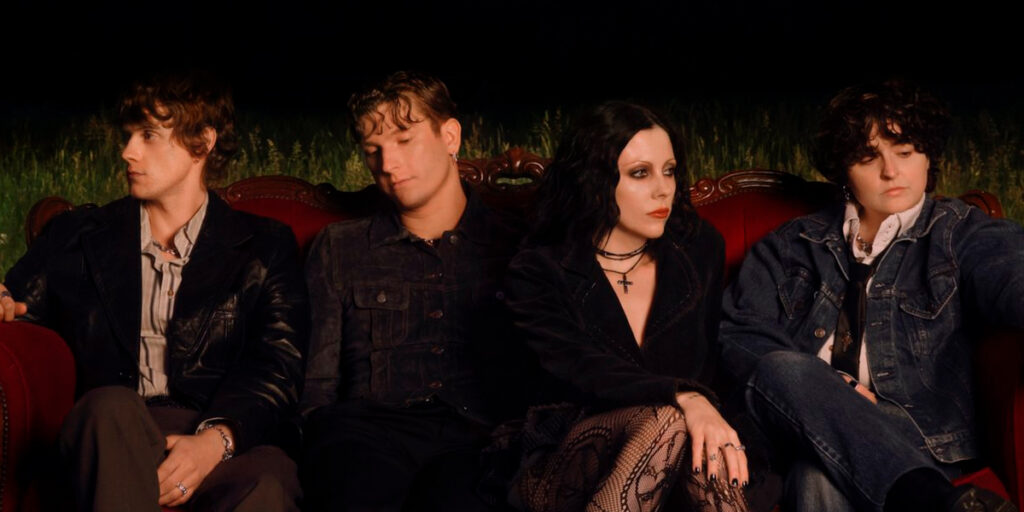 PALE WAVES