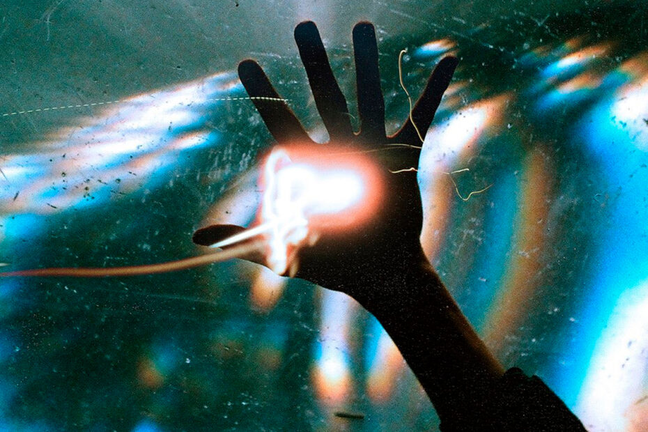 ARCHITECTS - WHIPLASH